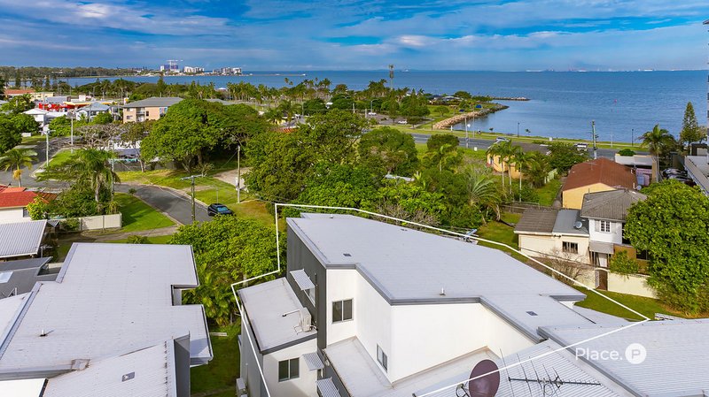 Photo - 9/13-15 Lane Street, Clontarf QLD 4019 - Image 2