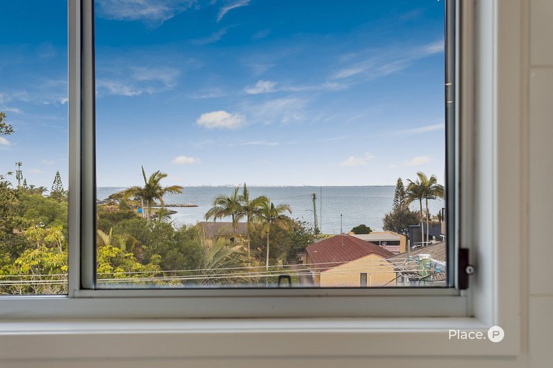 Photo - 9/13-15 Lane Street, Clontarf QLD 4019 - Image 3