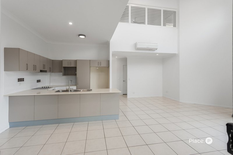 Photo - 9/13-15 Lane Street, Clontarf QLD 4019 - Image 7