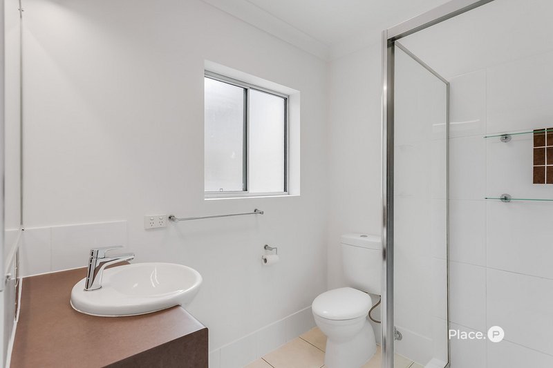 Photo - 9/13-15 Lane Street, Clontarf QLD 4019 - Image 16