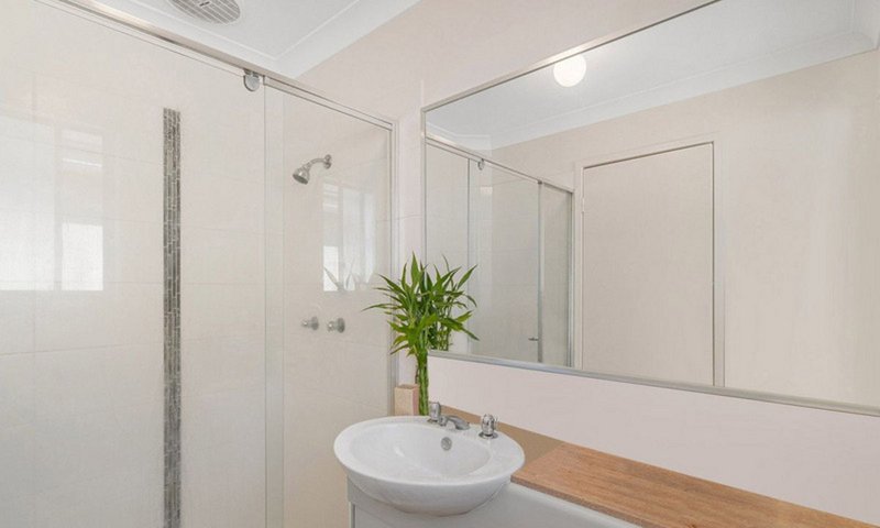 Photo - 9/131 Mcauley Parade, Pacific Pines QLD 4211 - Image 7