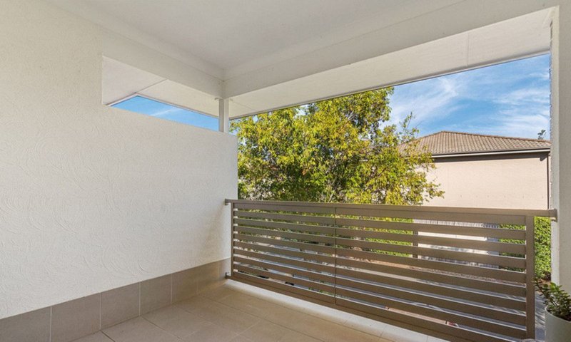 Photo - 9/131 Mcauley Parade, Pacific Pines QLD 4211 - Image 9