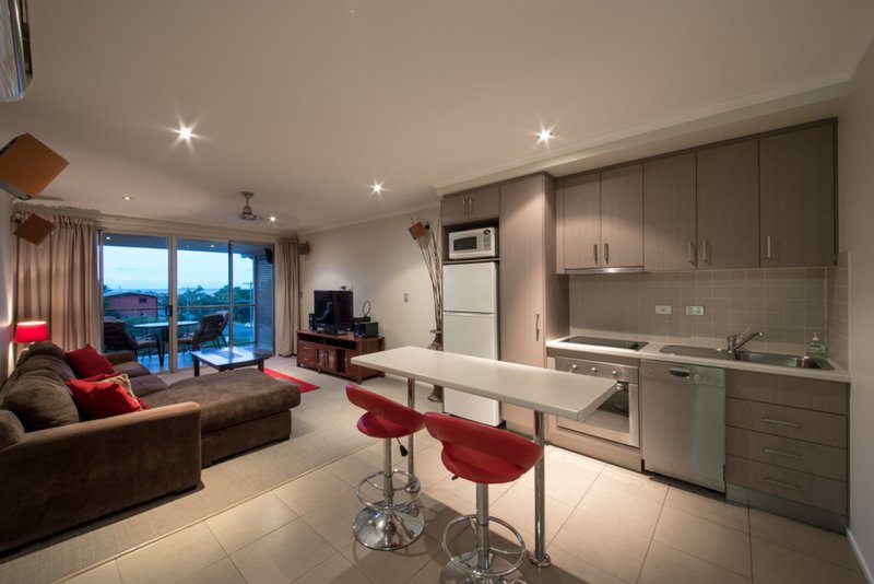 Photo - 9/14 Waterson Way, Airlie Beach QLD 4802 - Image 2