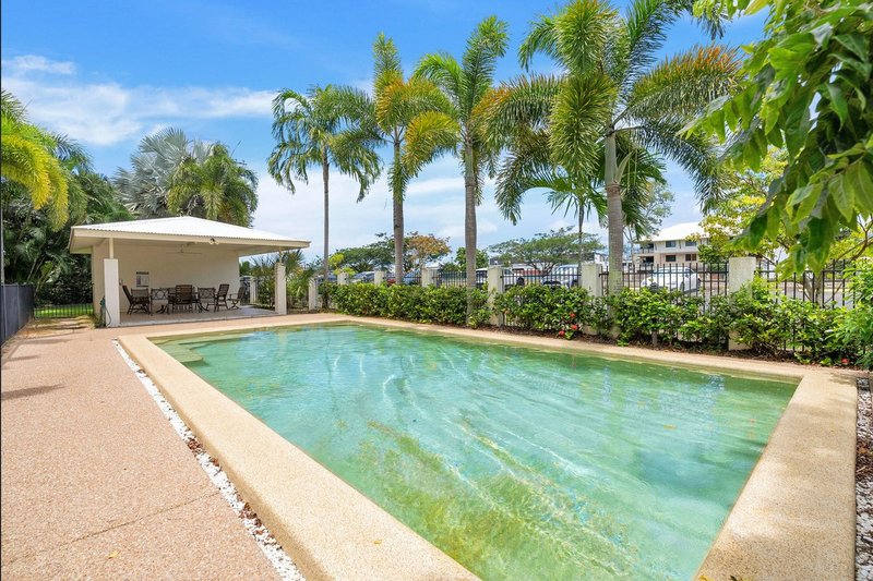 Photo - 9/15-17 Minnie Street, Cairns City QLD 4870 - Image 18