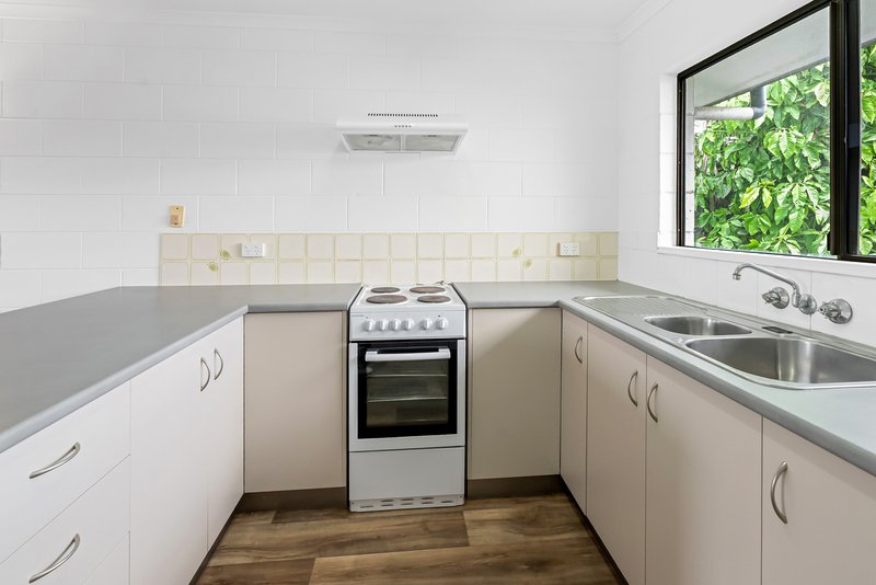 Photo - 9/15 Earl Street, Westcourt QLD 4870 - Image 7