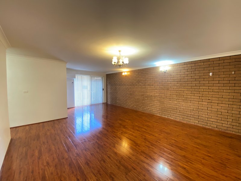 Photo - 9/15 Pye Street, Westmead NSW 2145 - Image 5