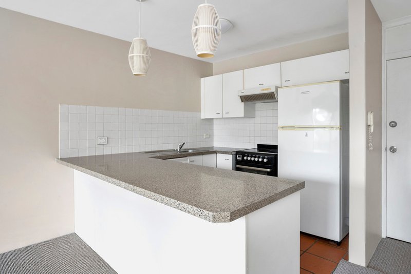 Photo - 9/15 Seabeach Avenue, Mona Vale NSW 2103 - Image 4