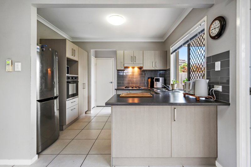 Photo - 9/15 Silvereye Drive, Griffin QLD 4503 - Image 3