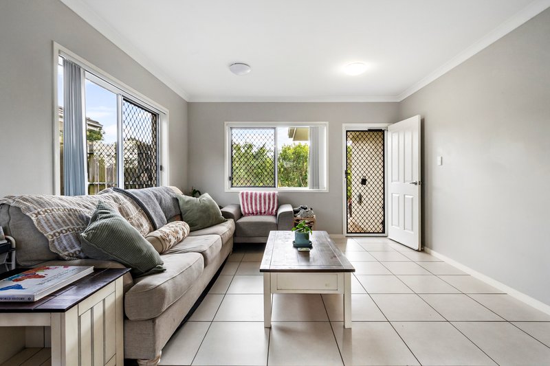 Photo - 9/15 Silvereye Drive, Griffin QLD 4503 - Image 10