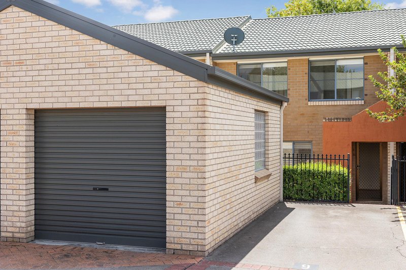 Photo - 9/15 Wanliss Street, Latham ACT 2615 - Image 16