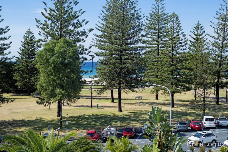 Photo - 9/155 Old Burleigh Road, Broadbeach QLD 4218 - Image 8