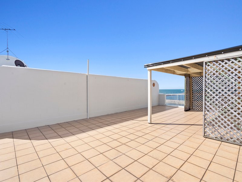 Photo - 9/155 Wynnum Esplanade, Wynnum QLD 4178 - Image 17