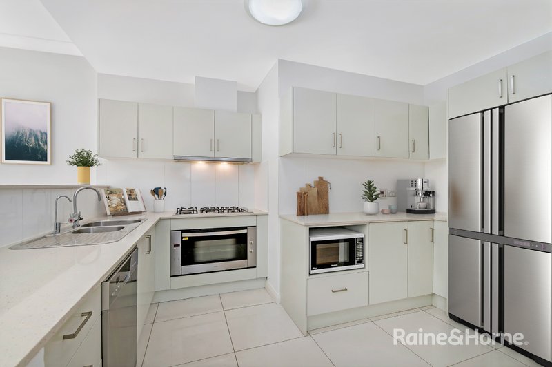 Photo - 9/16-20 Mercer Street, Castle Hill NSW 2154 - Image 2