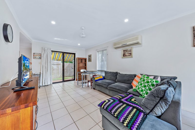 Photo - 9/16 Beach Road, Cannonvale QLD 4802 - Image 3