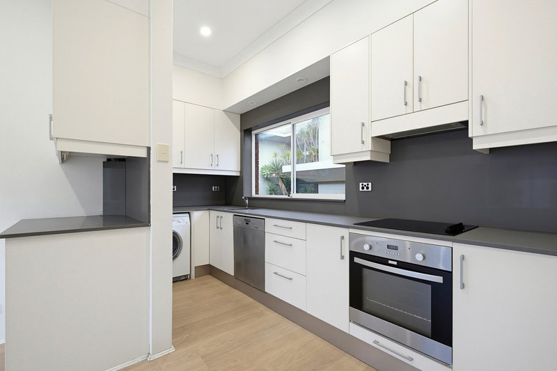 Photo - 9/16 Coast Avenue, Cronulla NSW 2230 - Image 1