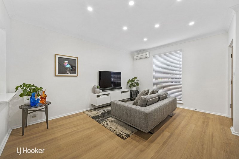 Photo - 9/16 Moseley Street, Glenelg SA 5045 - Image 2