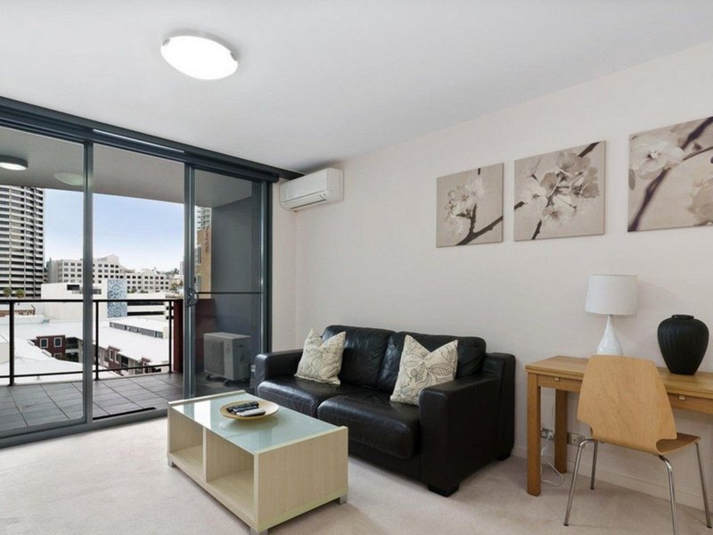 Photo - 91/69 Milligan Street, Perth WA 6000 - Image 2