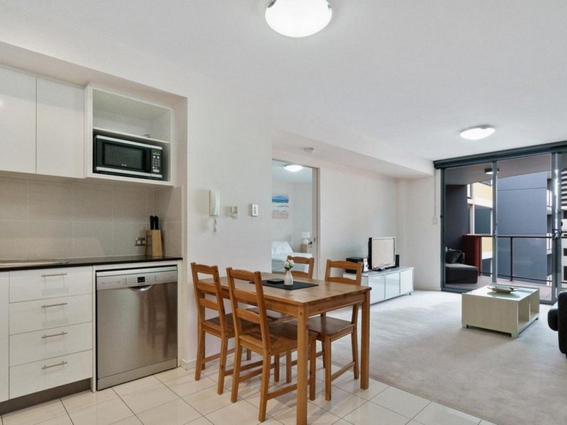 Photo - 91/69 Milligan Street, Perth WA 6000 - Image 4