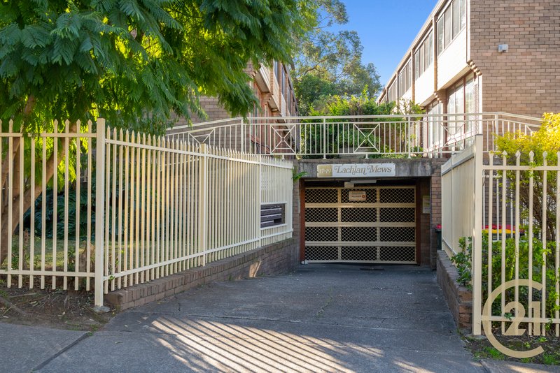 Photo - 9/17-19 Lachlan Street, Warwick Farm NSW 2170 - Image 9