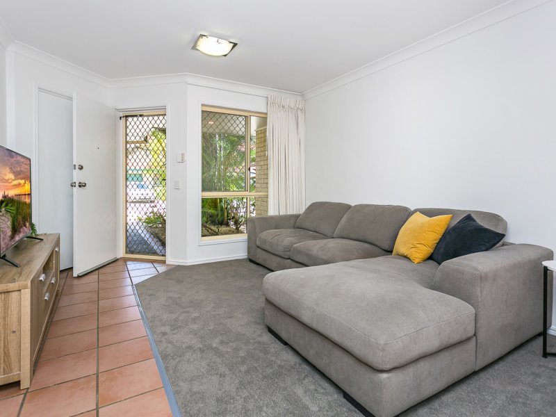 Photo - 9/17 Douma Drive, Mudgeeraba QLD 4213 - Image 4