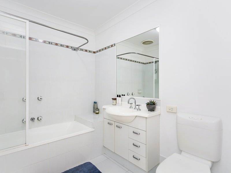 Photo - 9/17 Douma Drive, Mudgeeraba QLD 4213 - Image 6