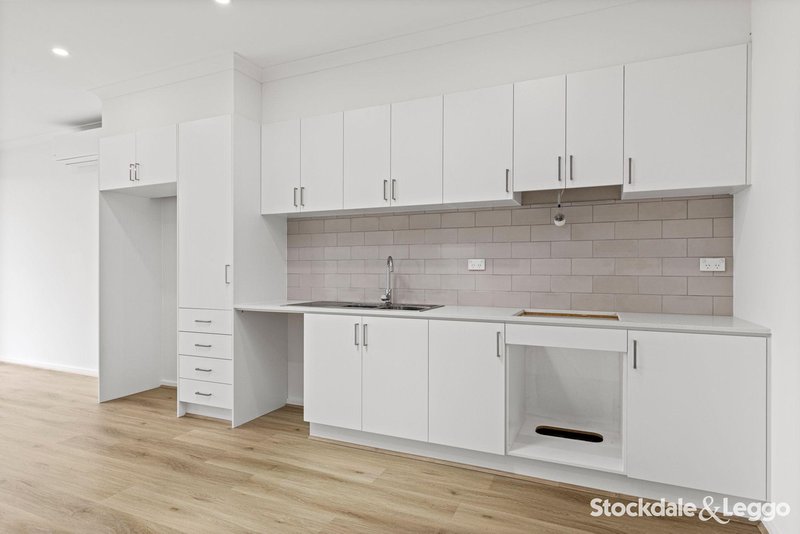 Photo - 9/17 Timble Close, Wollert VIC 3750 - Image 4