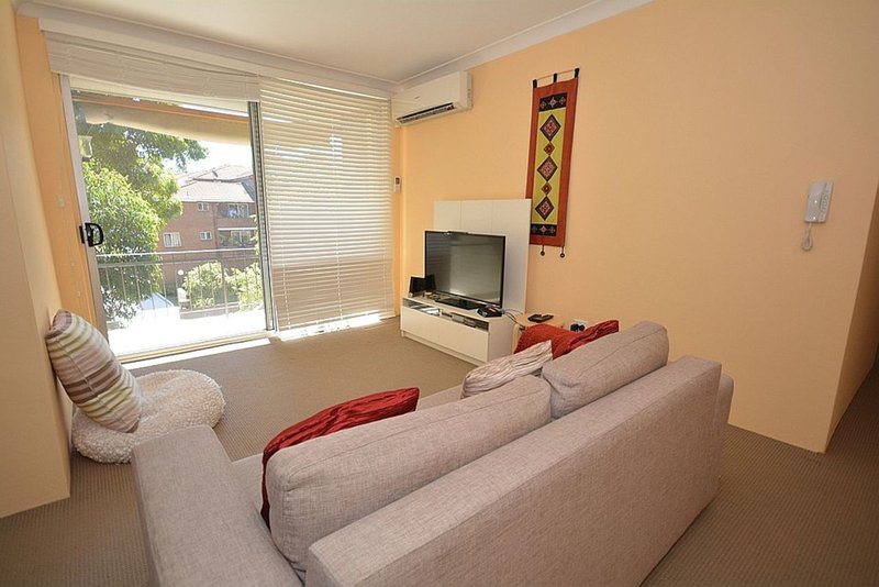 Photo - 9/18-24 Oxford Street, Merrylands NSW 2160 - Image 3