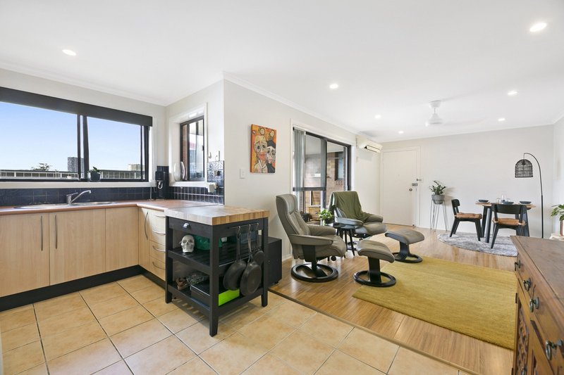 Photo - 9/18 Garden Street, Southport QLD 4215 - Image 4