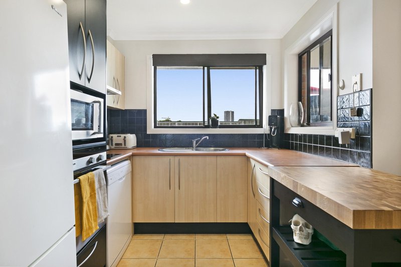 Photo - 9/18 Garden Street, Southport QLD 4215 - Image 5