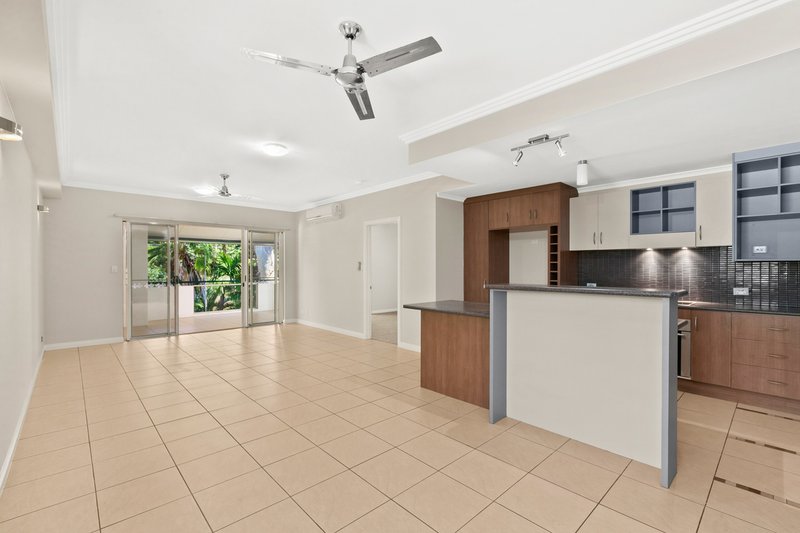 Photo - 9/1804 Captain Cook Highway, Clifton Beach QLD 4879 - Image 1