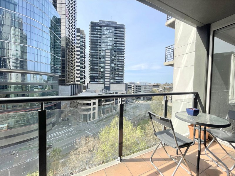 Photo - 91/88 Southbank Boulevard, Southbank VIC 3006 - Image 1