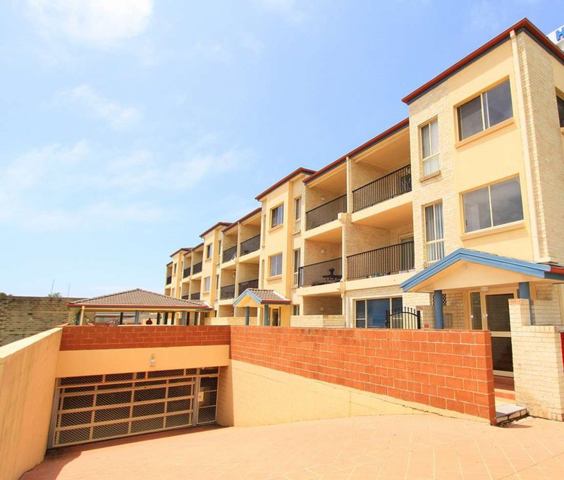 Photo - 9/19 Atchison Street, Wollongong NSW 2500 - Image 7