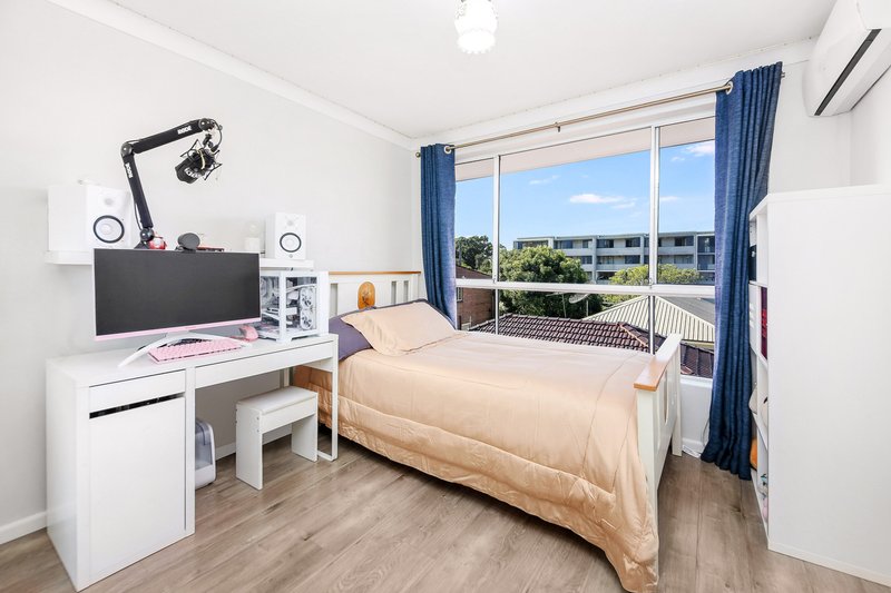 Photo - 9/19 Dellwood Street, Bankstown NSW 2200 - Image 5