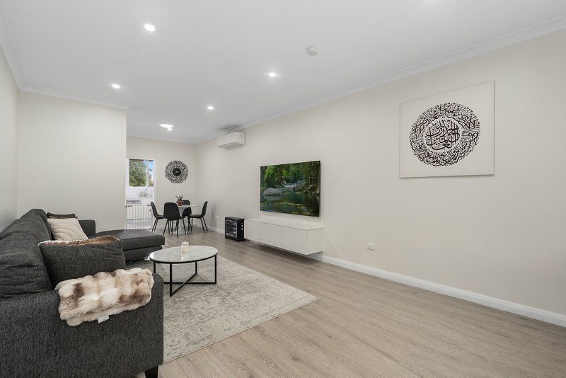 Photo - 9/19 Lorraine Avenue, Bardwell Valley NSW 2207 - Image 3
