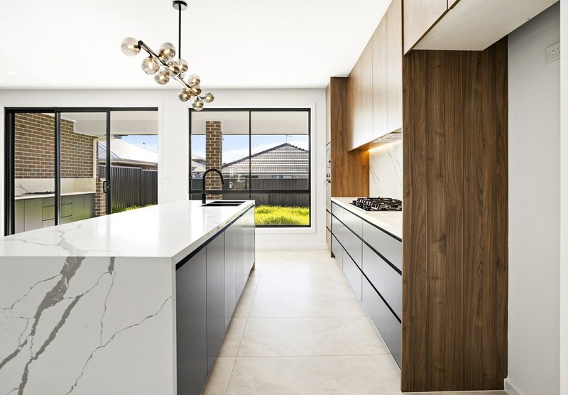 Photo - 91&91A Thirlmere Way, Tahmoor NSW 2573 - Image 5