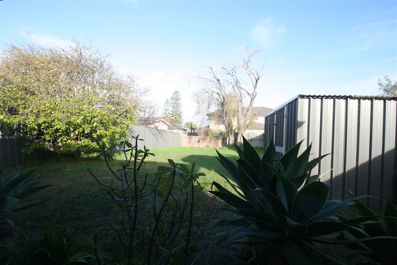 Photo - 91A Parkin Street, Rockingham WA 6168 - Image 15