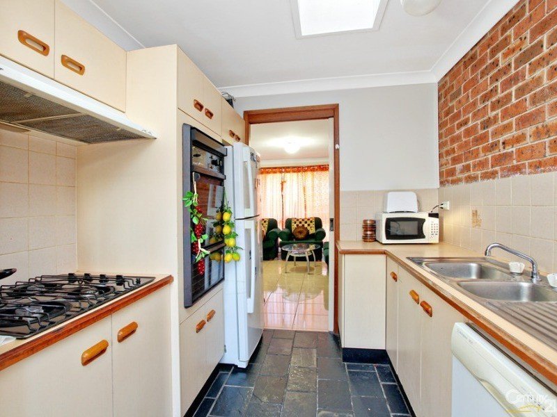 Photo - 9/2-6 Hawkesbury Road, Westmead NSW 2145 - Image 3