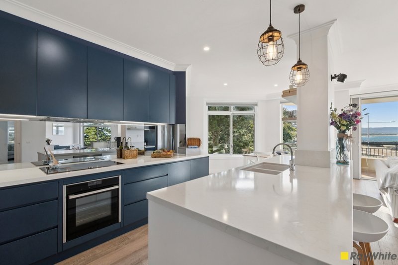 Photo - 9/2-8 Harbour Street, Wollongong NSW 2500 - Image 6