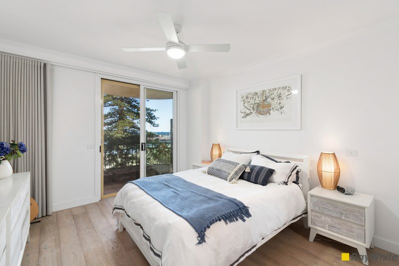 Photo - 9/2-8 Harbour Street, Wollongong NSW 2500 - Image 7