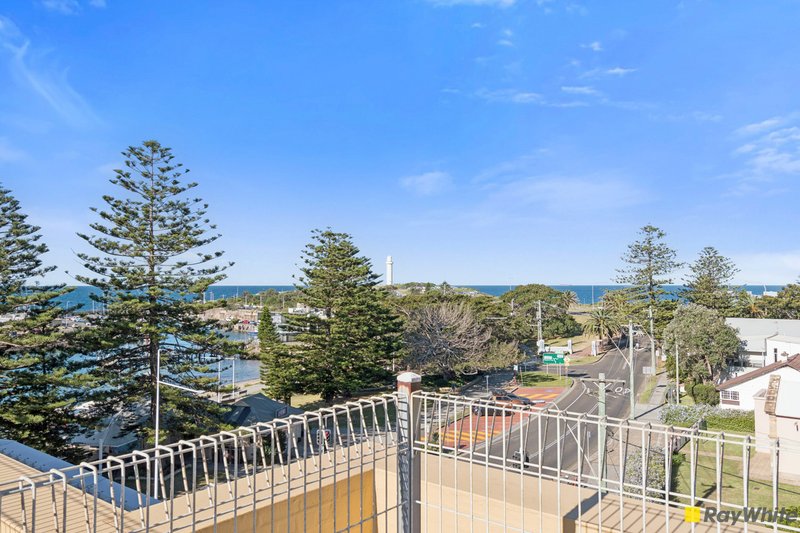 Photo - 9/2-8 Harbour Street, Wollongong NSW 2500 - Image 15