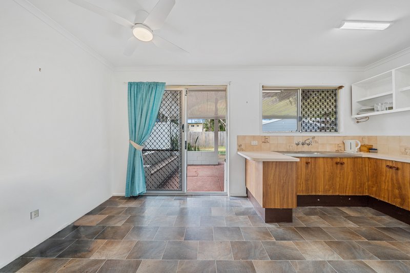 Photo - 92 Adelaide Circuit, Beenleigh QLD 4207 - Image 4