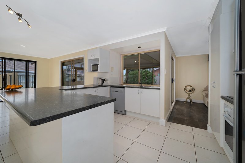 Photo - 92 Arnica Crescent, Bald Hills QLD 4036 - Image 7