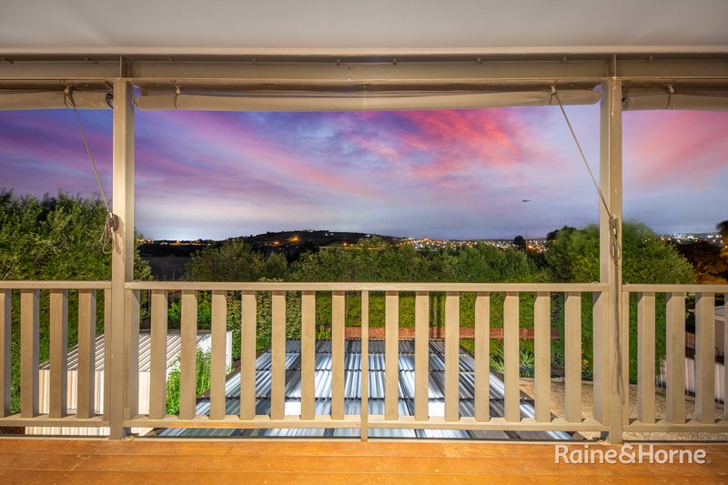 Photo - 92 Belleview Drive, Sunbury VIC 3429 - Image 5