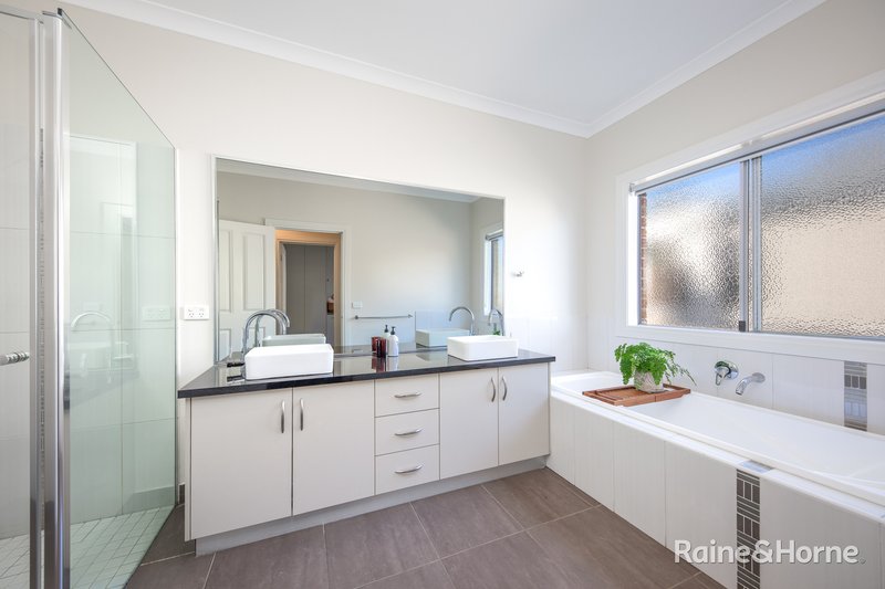 Photo - 92 Belleview Drive, Sunbury VIC 3429 - Image 12