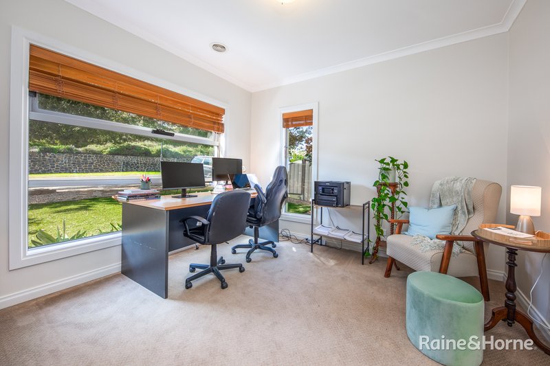 Photo - 92 Belleview Drive, Sunbury VIC 3429 - Image 14