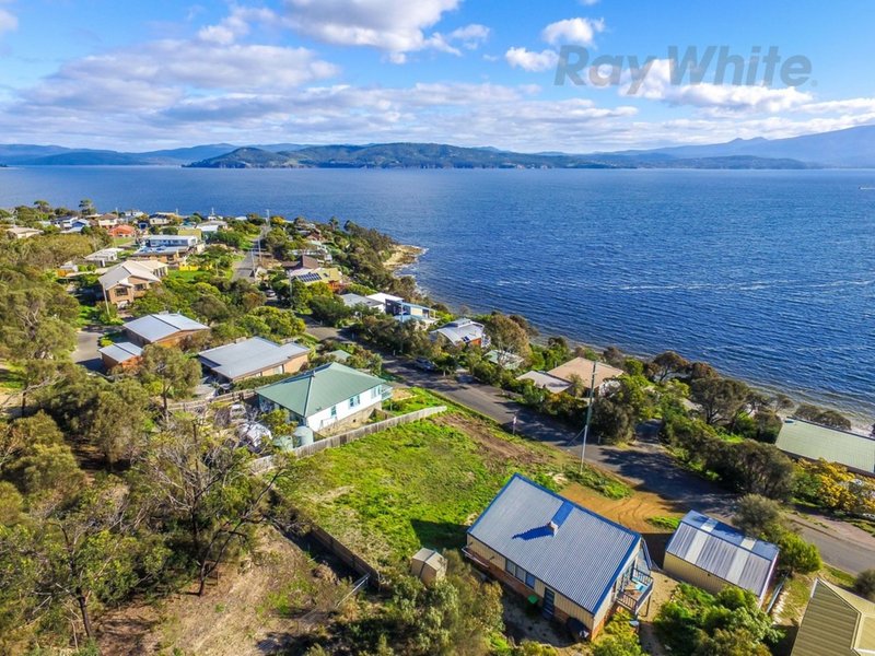 Photo - 92 Blessington Street, South Arm TAS 7022 - Image 6