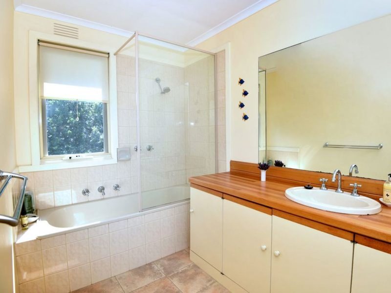 Photo - 92 Bluff Road, St Leonards VIC 3223 - Image 9