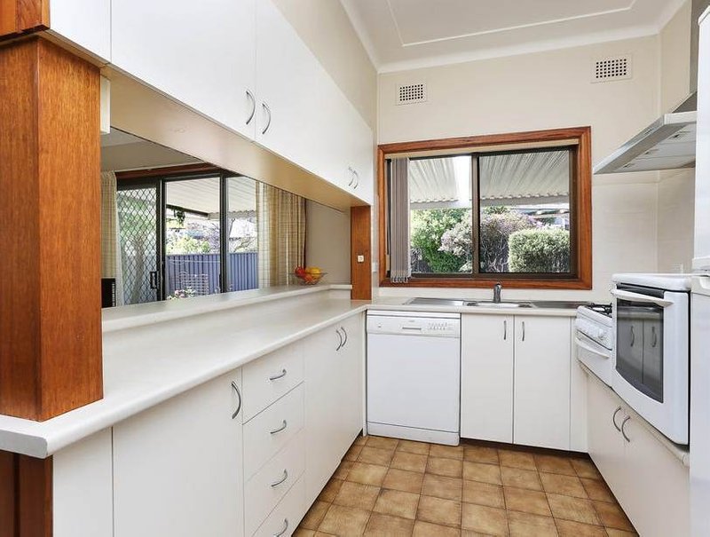 Photo - 92 Boundary Road, Mortdale NSW 2223 - Image 4