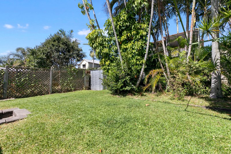 Photo - 92 Boxgrove Avenue, Wynnum QLD 4178 - Image 3