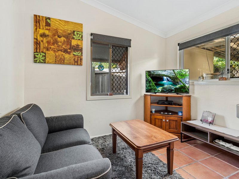 Photo - 92 Boxgrove Avenue, Wynnum QLD 4178 - Image 12